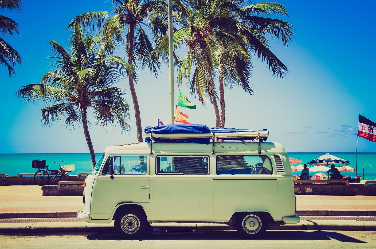 beach-water-sand-sky-sunshine-car-971394-pxhere.com-min